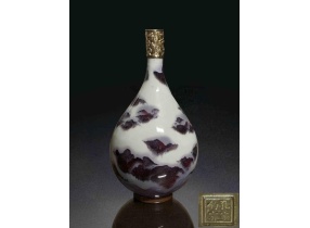 Khổng gia quân diêu trường cảnh bình孔家钧窑长颈瓶 