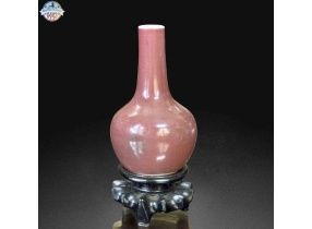 Thanh tễ hồng dứu trực cảnh bình清 霁红釉直颈瓶